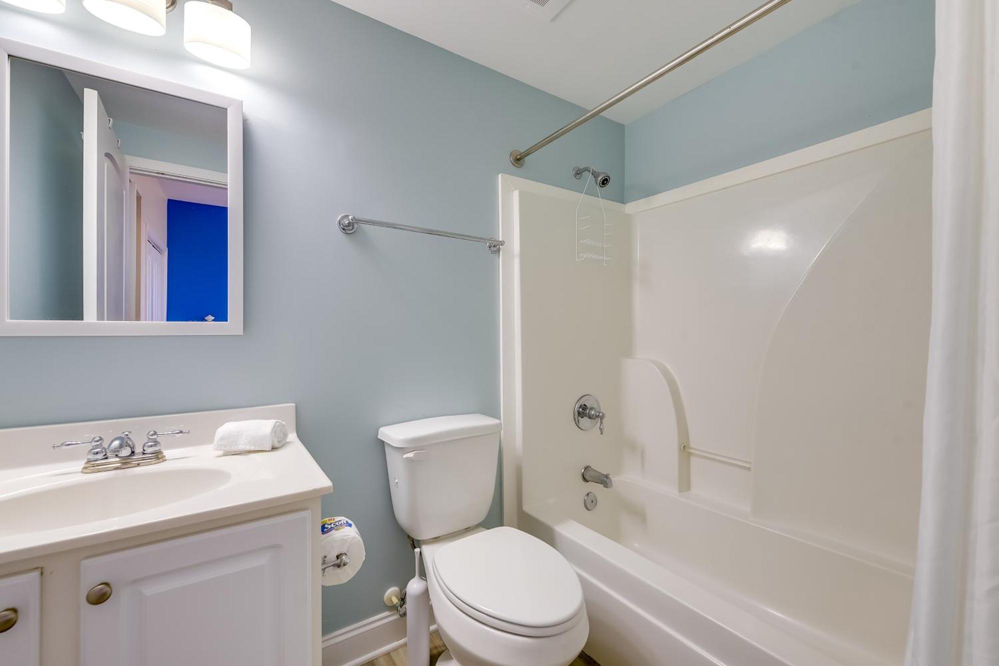 Roomy North Myrtle Beach Condo, Walk To Beach Exterior photo