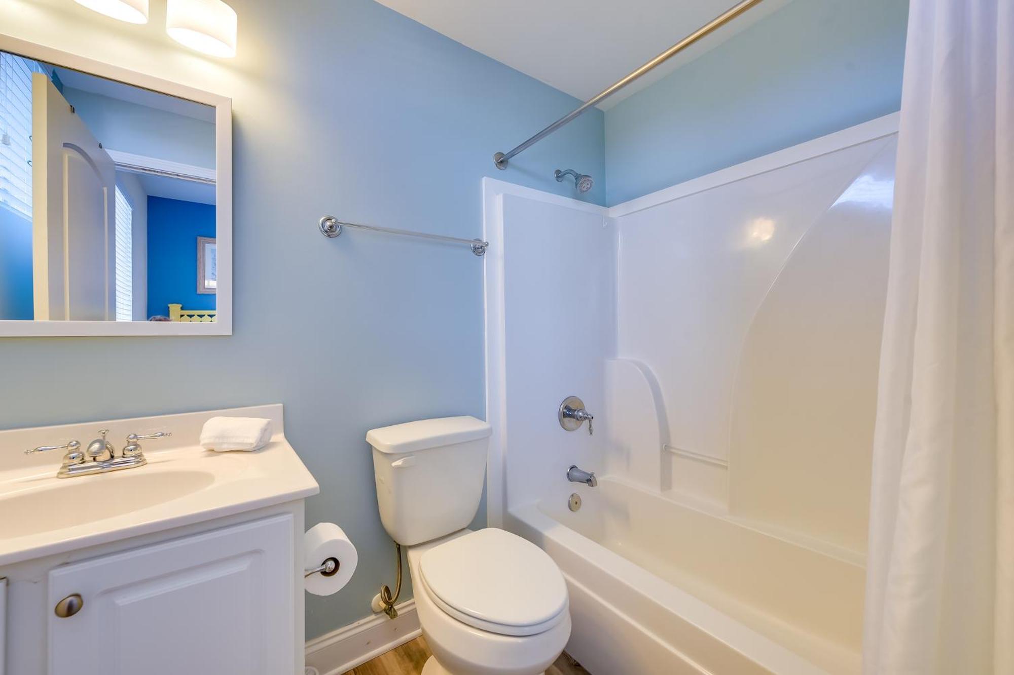 Roomy North Myrtle Beach Condo, Walk To Beach Exterior photo