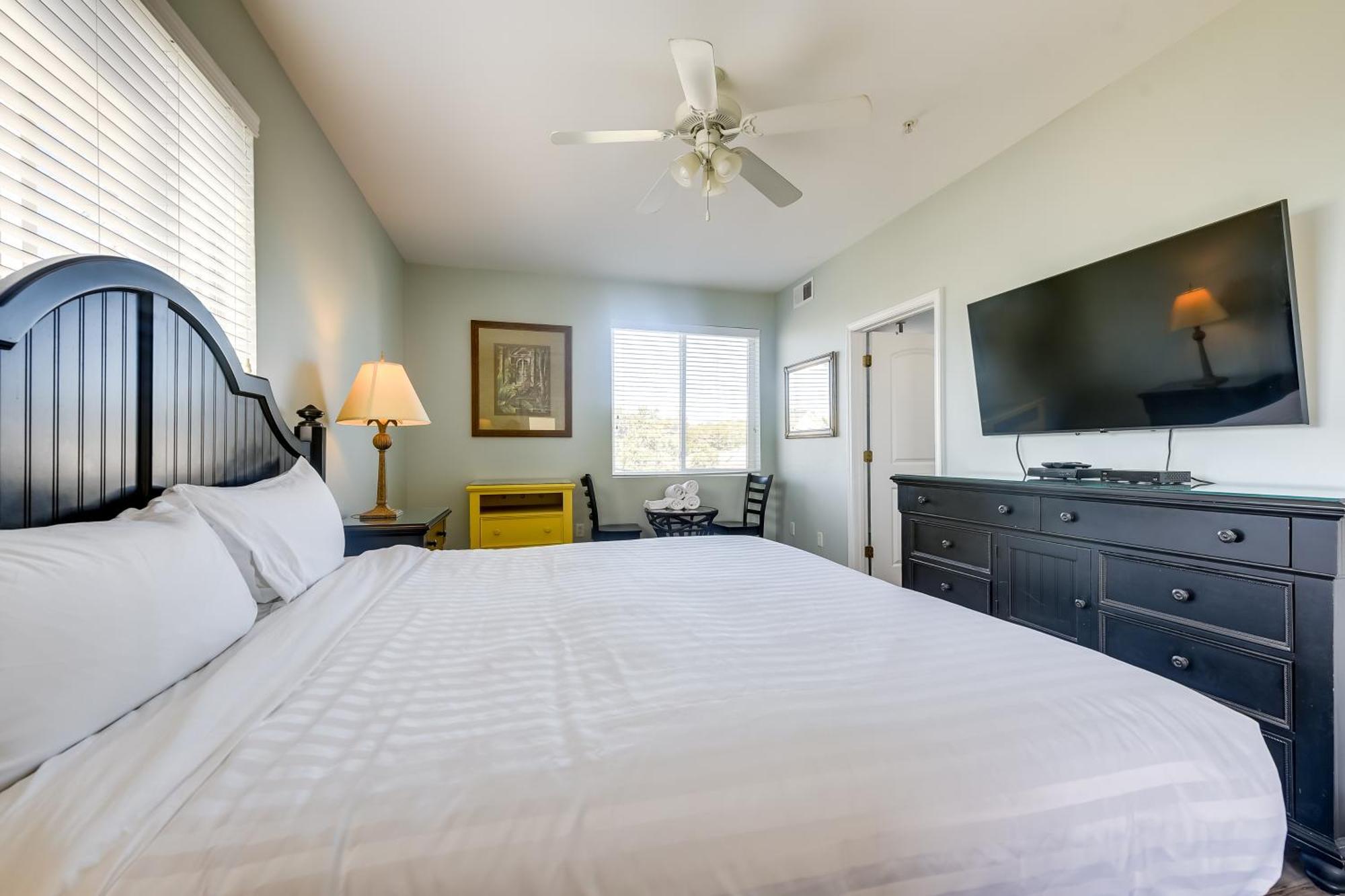 Roomy North Myrtle Beach Condo, Walk To Beach Exterior photo