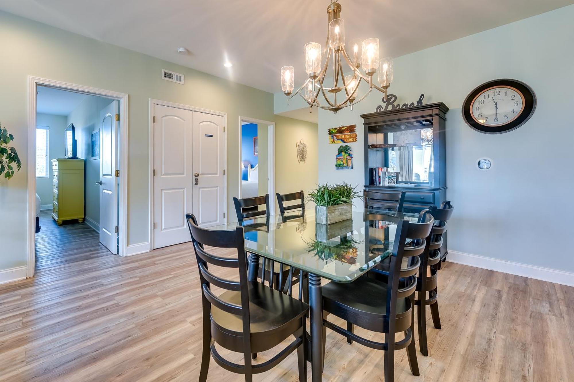 Roomy North Myrtle Beach Condo, Walk To Beach Exterior photo