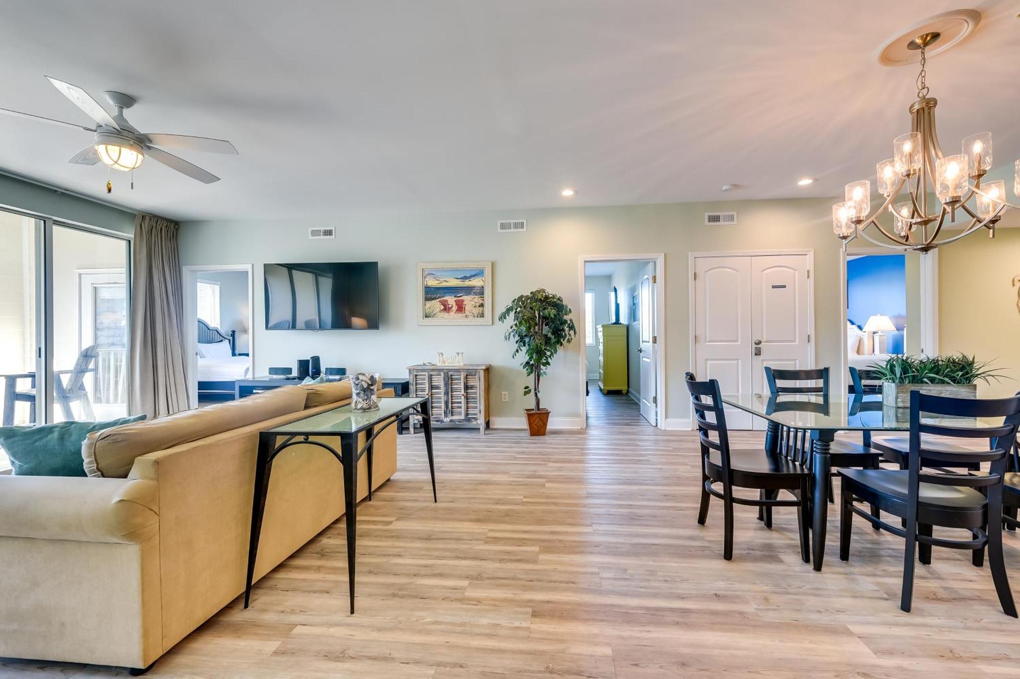 Roomy North Myrtle Beach Condo, Walk To Beach Exterior photo