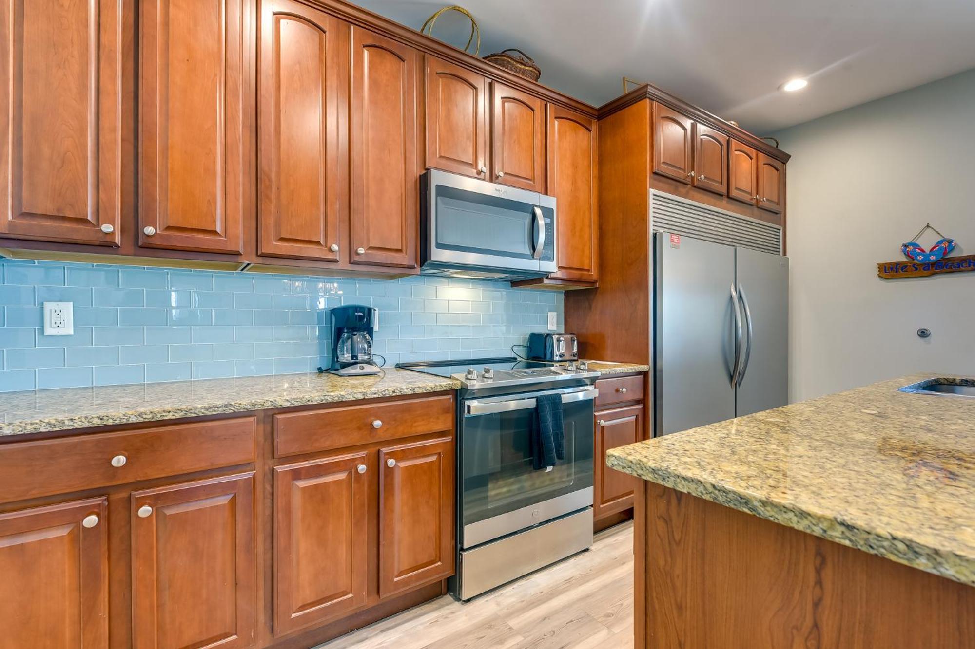 Roomy North Myrtle Beach Condo, Walk To Beach Exterior photo